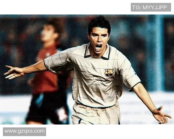 光头足球明星的传奇人生与赛场辉煌成就解析